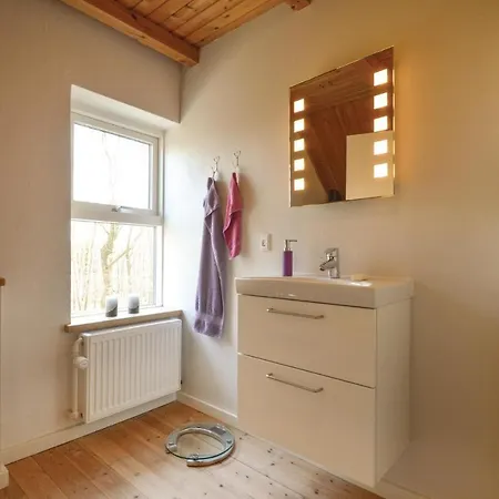 Four-bedroom In Brande * Omvrå
